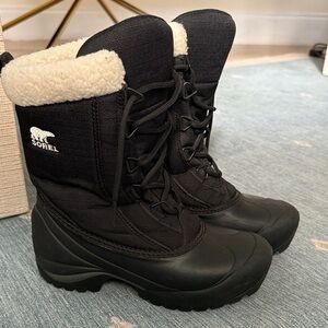 Sorel Black Boots with Cream Lining